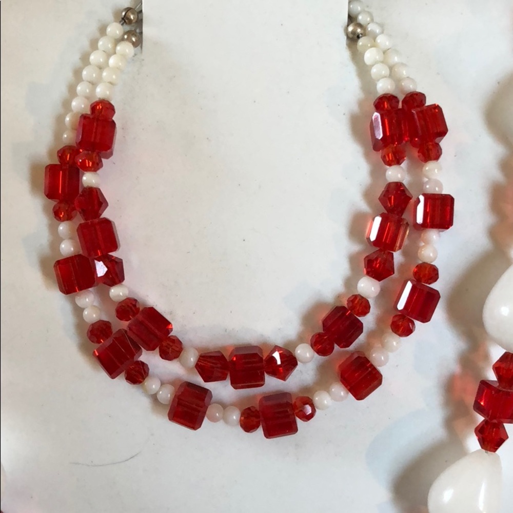 Beautiful! 5 Piece Jewelry Set - Picture 3 of 8